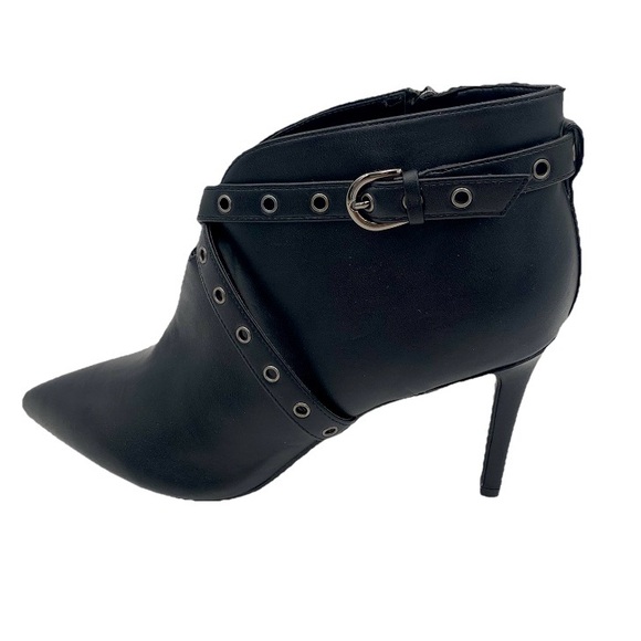 Nine West Black Ankle Boots Bootie High Heel Stilleto Sz 10M Enjoy Biker Grommet - Picture 1 of 14
